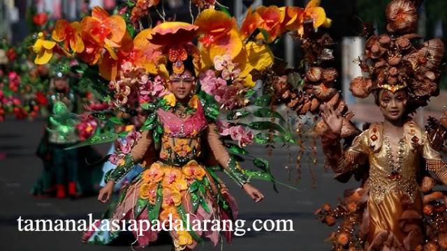 Kemegahan Jember Fashion Carnaval
